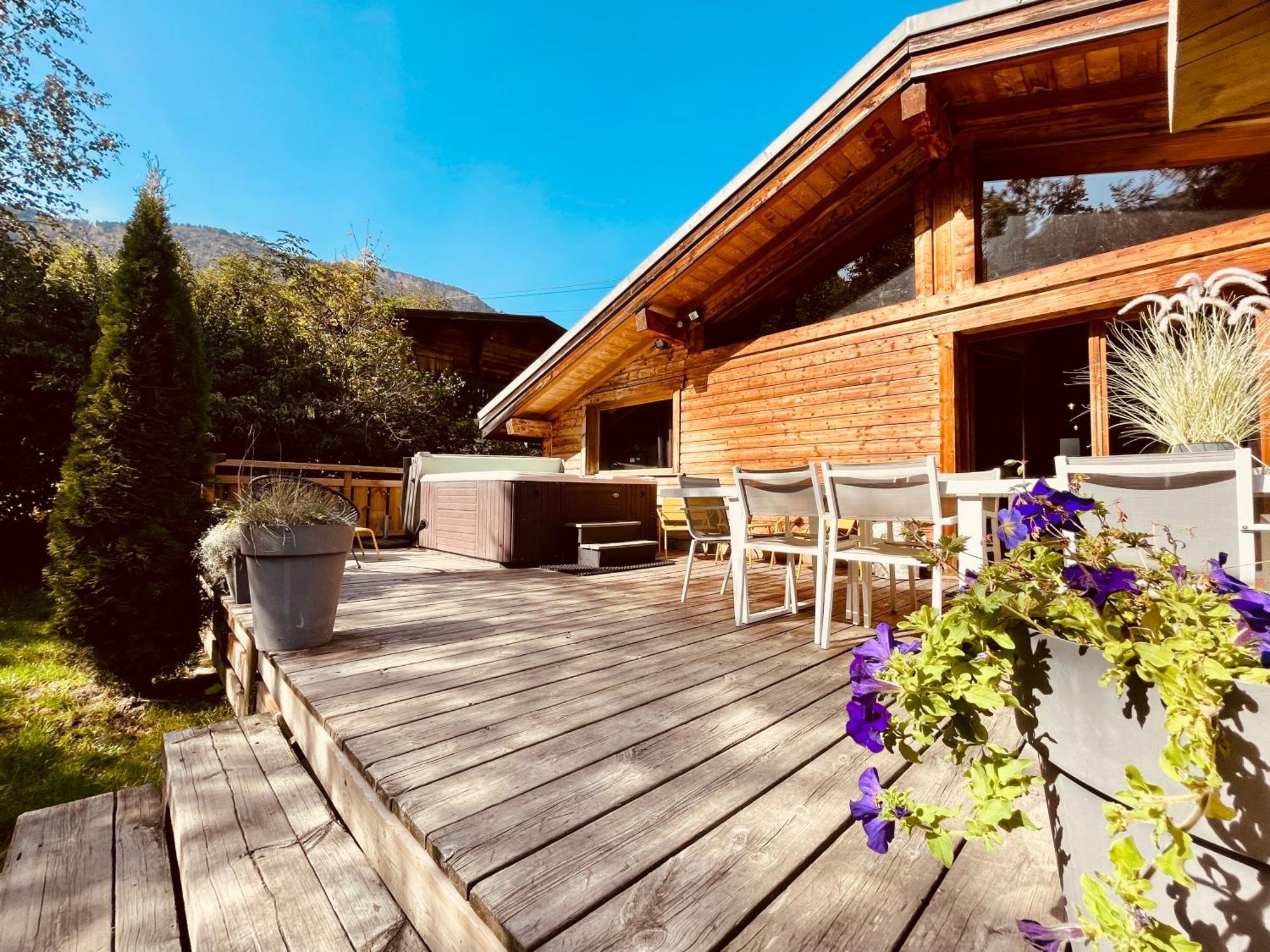4c * Les Houches