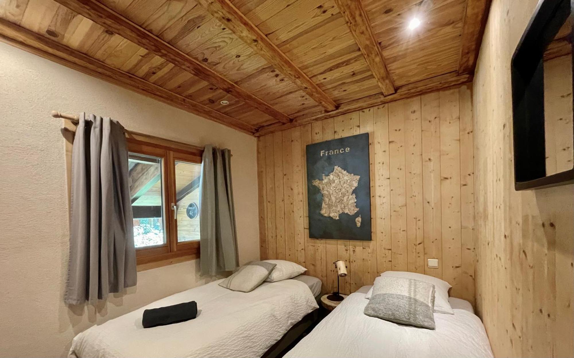 4c * Les Houches